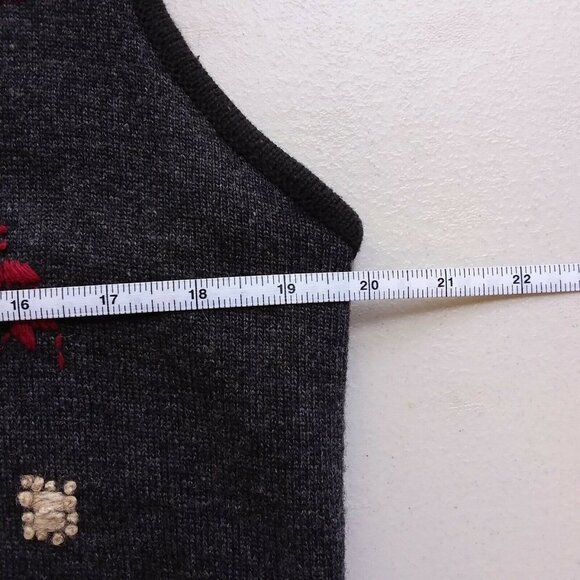 Woolrich VTG Women's Wool Blend Cropped Full-Zip Embroidered Vest - Picture 3 of 7